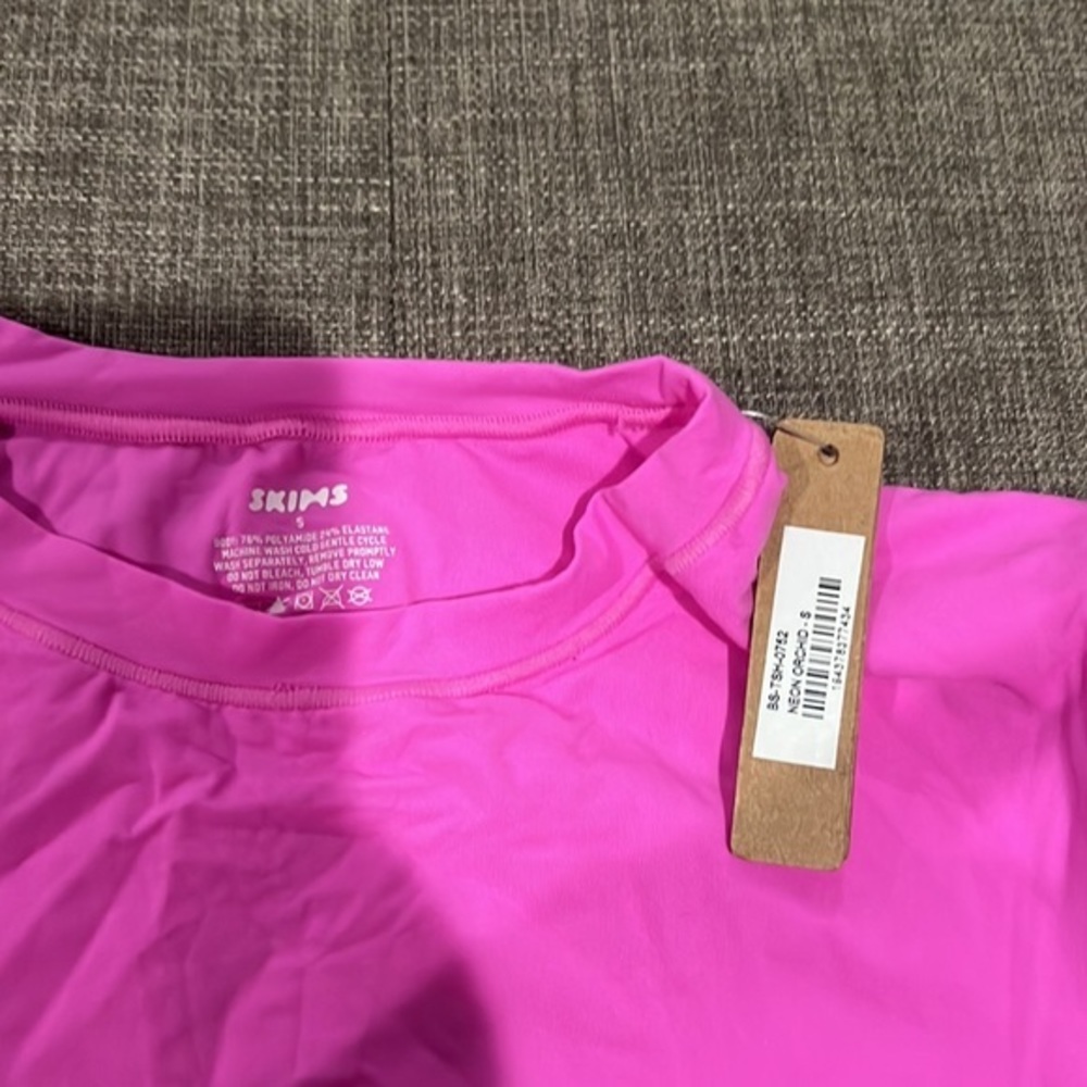 Skims Fits Everybody T-shirt bodysuit - Picture 2 of 4